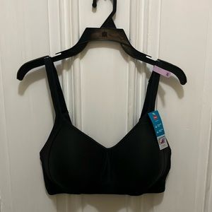 Hanes soft cup back hook closure bra in size XL black with convertible straps